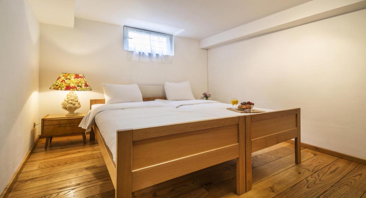 Spacious Duplex In Brussels Historical Center Exteriör bild